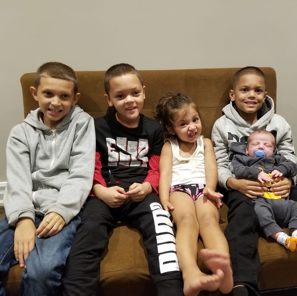 Meet your Posher, Deb - Picture 1 of 1